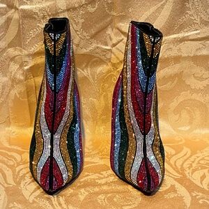 Beautiful rainbow beaded ankle boots.   40-T6